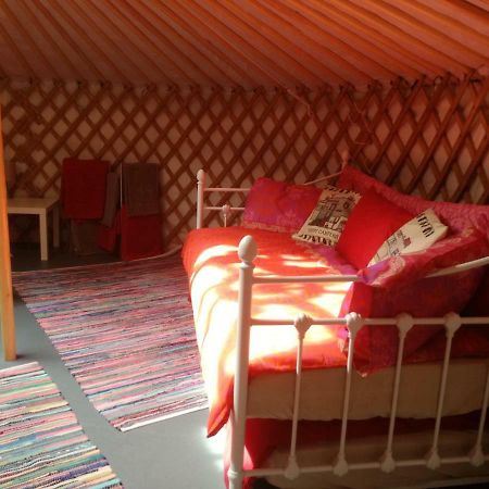 Отель 7 Valleys Camping Flers  Экстерьер фото