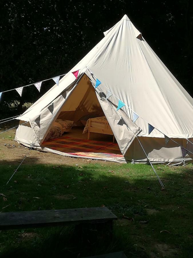 Отель 7 Valleys Camping Flers  Экстерьер фото