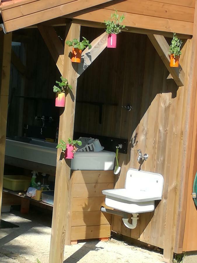 Отель 7 Valleys Camping Flers  Экстерьер фото