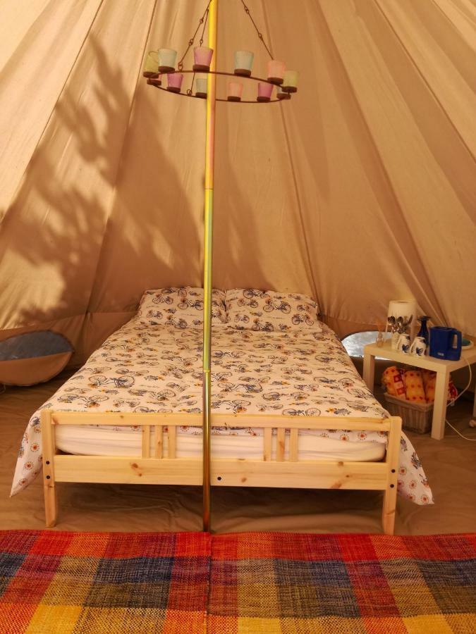 Отель 7 Valleys Camping Flers  Экстерьер фото